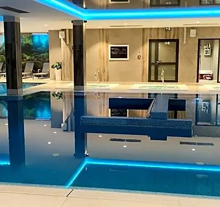 Otel W Platinum Mountain Z Parkingiem 5*